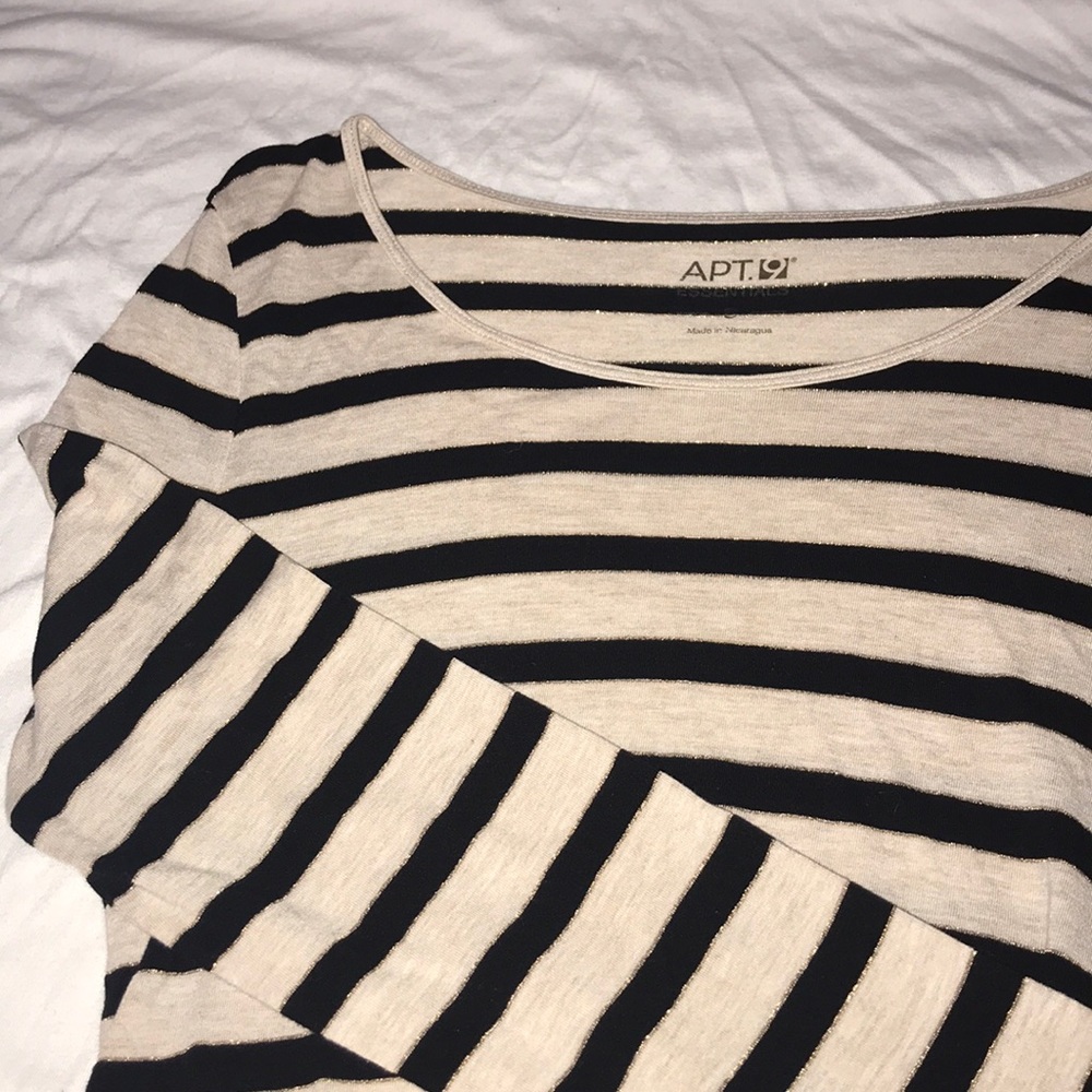 Long sleeve scoop neck top